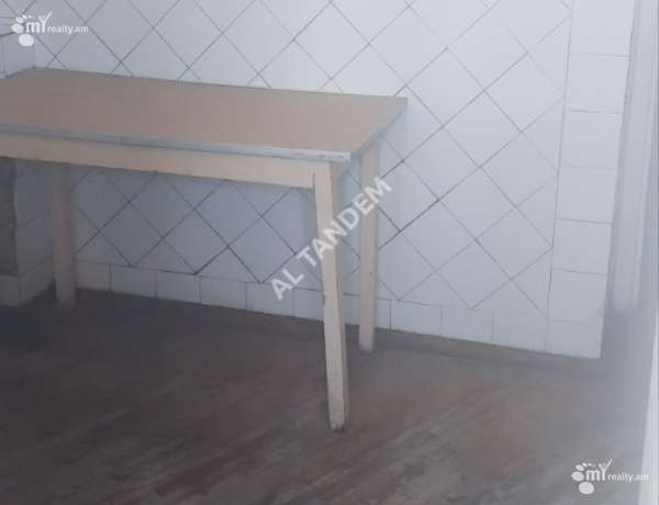 2-senyakanoc-bnakaran-vacharq-Yerevan-Center