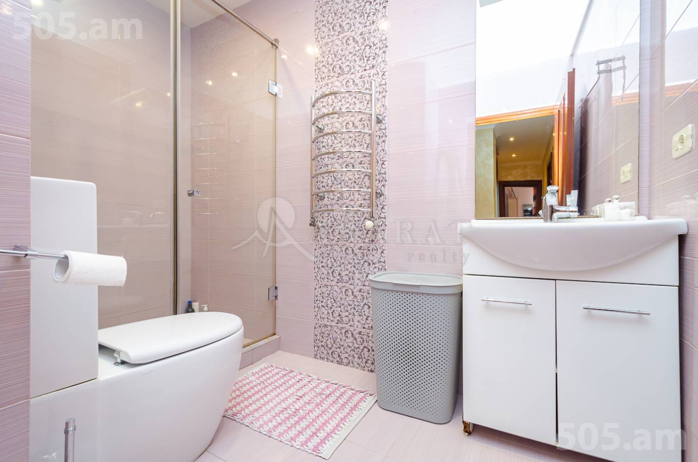 4 սենյականոց բնակարան  Մաշտոցի պող, Կենտրոն Երևան, 151749