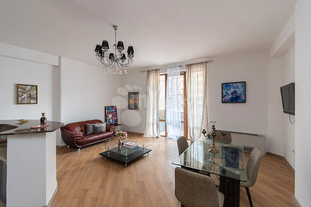 bnakaran/3-senyakanoc/Northern+%28Hyusisayin%29++Ave/Center/Yerevan