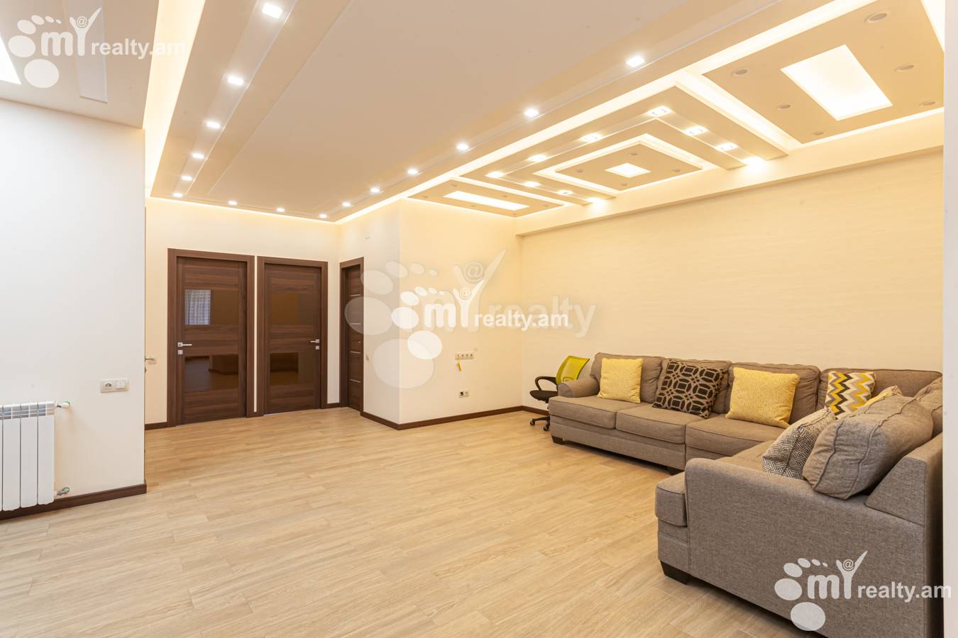 3 սենյականոց բնակարան վարձով Միկոյան փող, Դավթաշեն Երևան, 151304