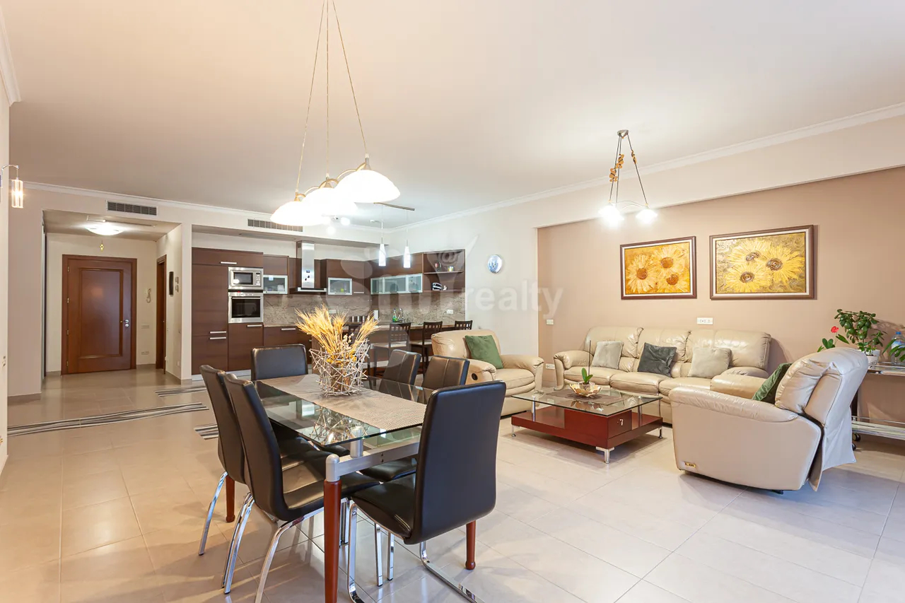 3 bedroom apartment for rent Northern (Hyusisayin)  Ave, Center Yerevan, 161919