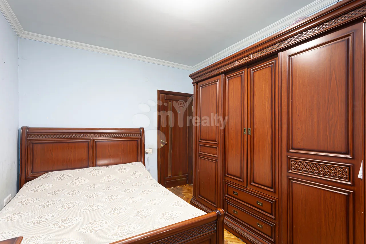 3 bedroom apartment for sale A. Khachatrian St, Arabkir Yerevan, 160835