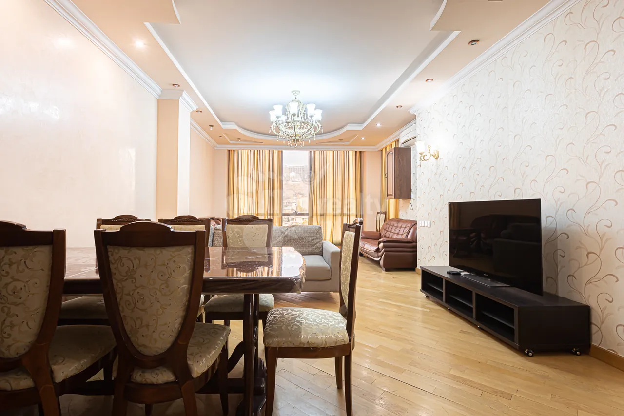 3 սենյականոց բնակարան վարձով Սայաթ-Նովայի պող, Կենտրոն Երևան, 158875