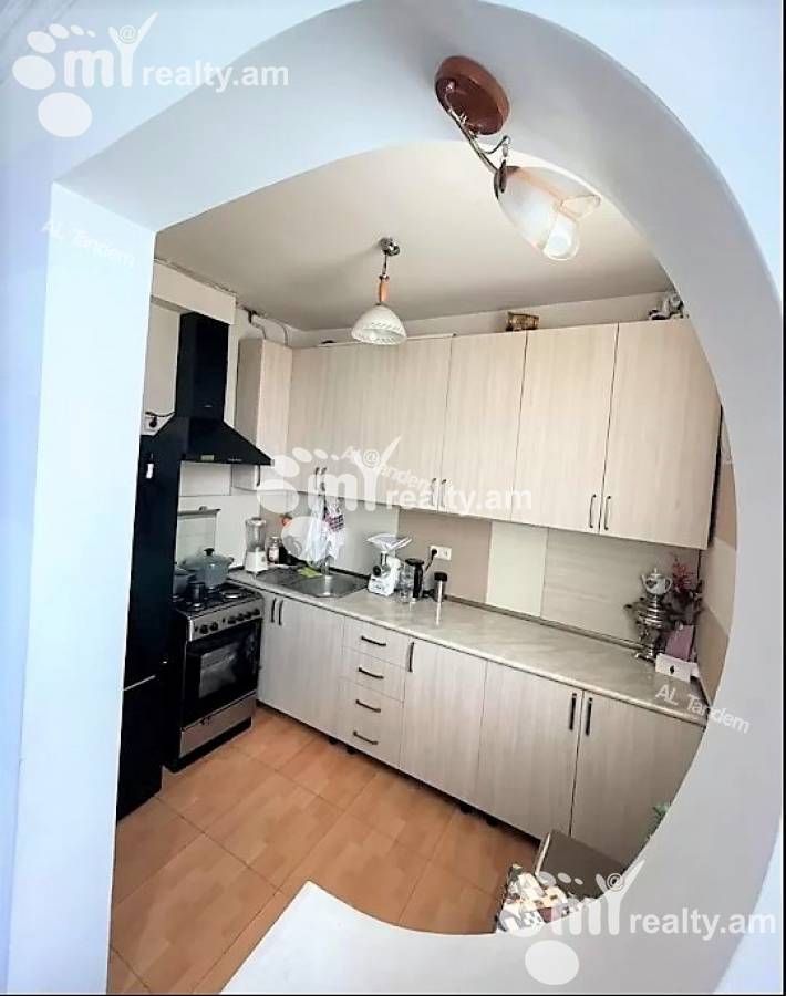 3 bedroom apartment for sale خیابان هامباردزومیان, عربگیر ایروان, 124912