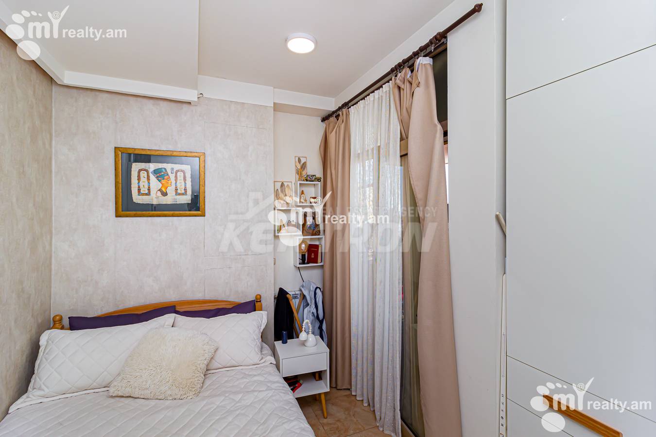 Купить 4 комнатную квартиру Антараин ул, Центр Ереван, 152704