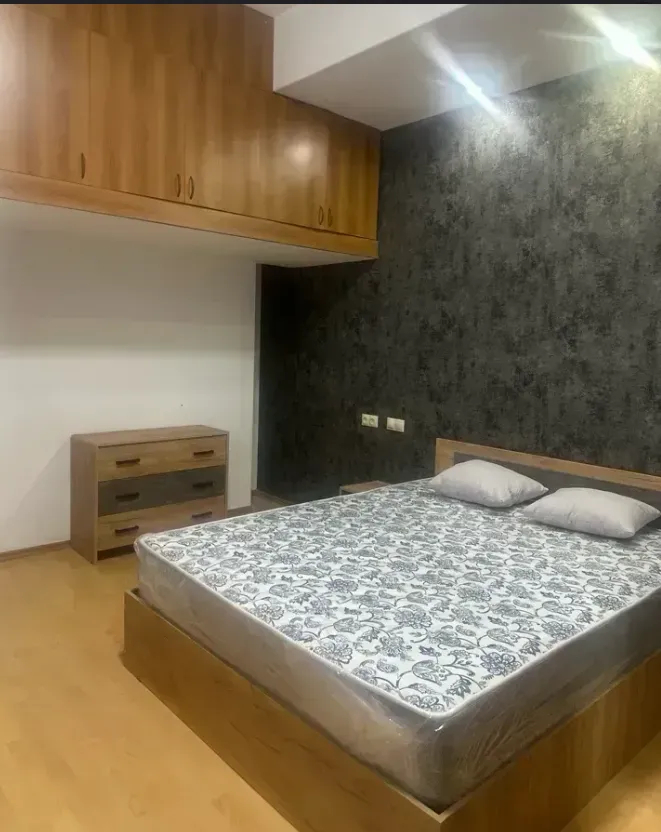 3 սենյականոց բնակարան վարձով Սարյան փող, Կենտրոն Երևան, 161772