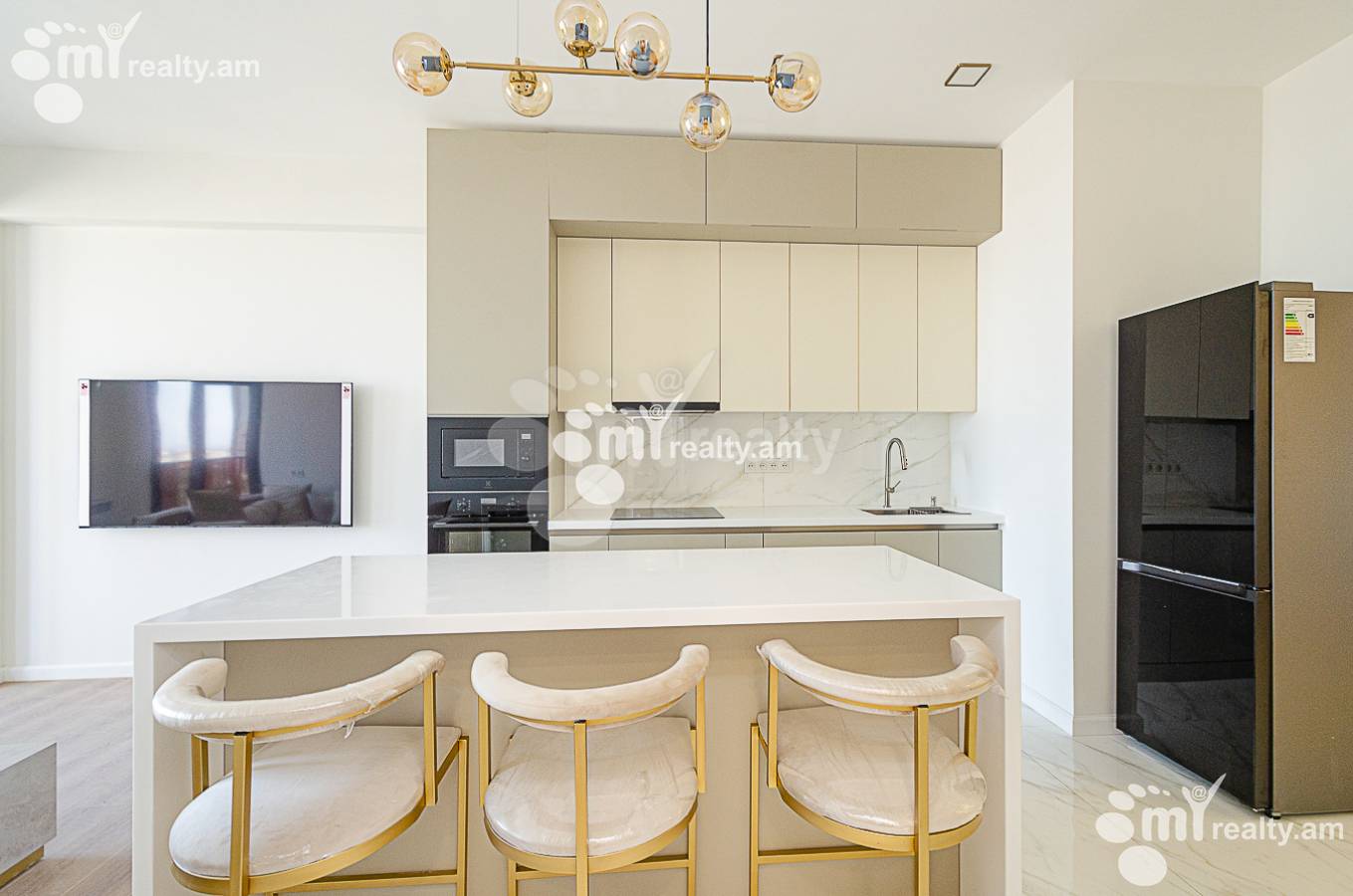 3 սենյականոց բնակարան  Չարենցի փող, Կենտրոն Երևան, 151966