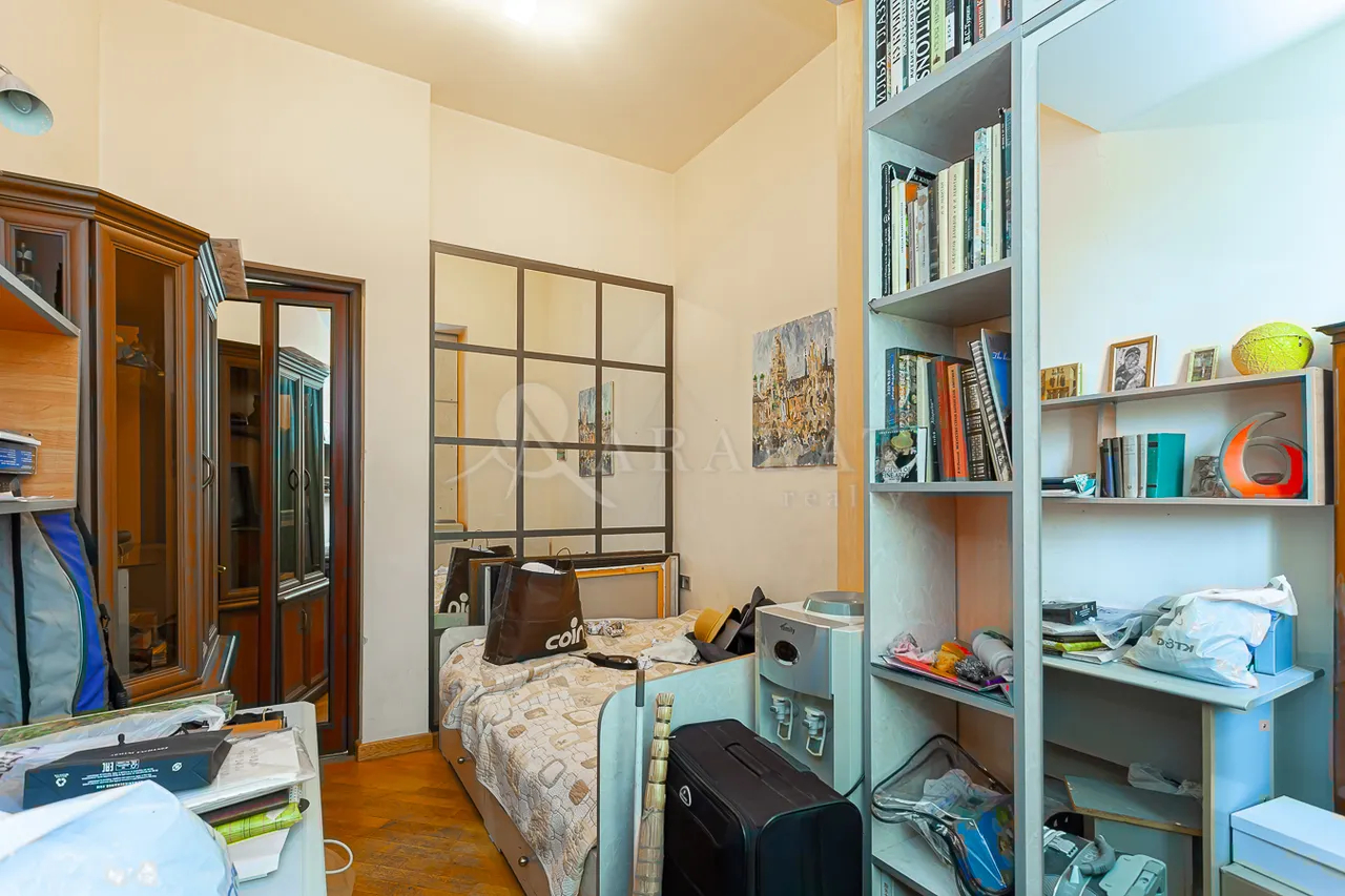 5 bedroom apartment for rent Teryan St, Center Yerevan, 158099