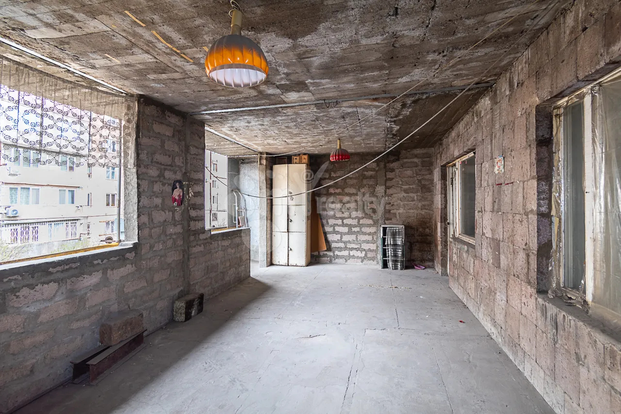 Купить 4 комнатную квартиру Азатутян пр, Арабкир Ереван, 160071