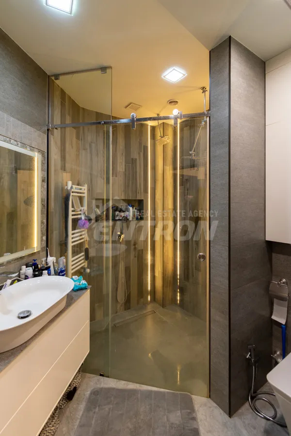 4 սենյականոց բնակարան  Բաղրամյան պող(Կենտրոն), Կենտրոն Երևան, 158736