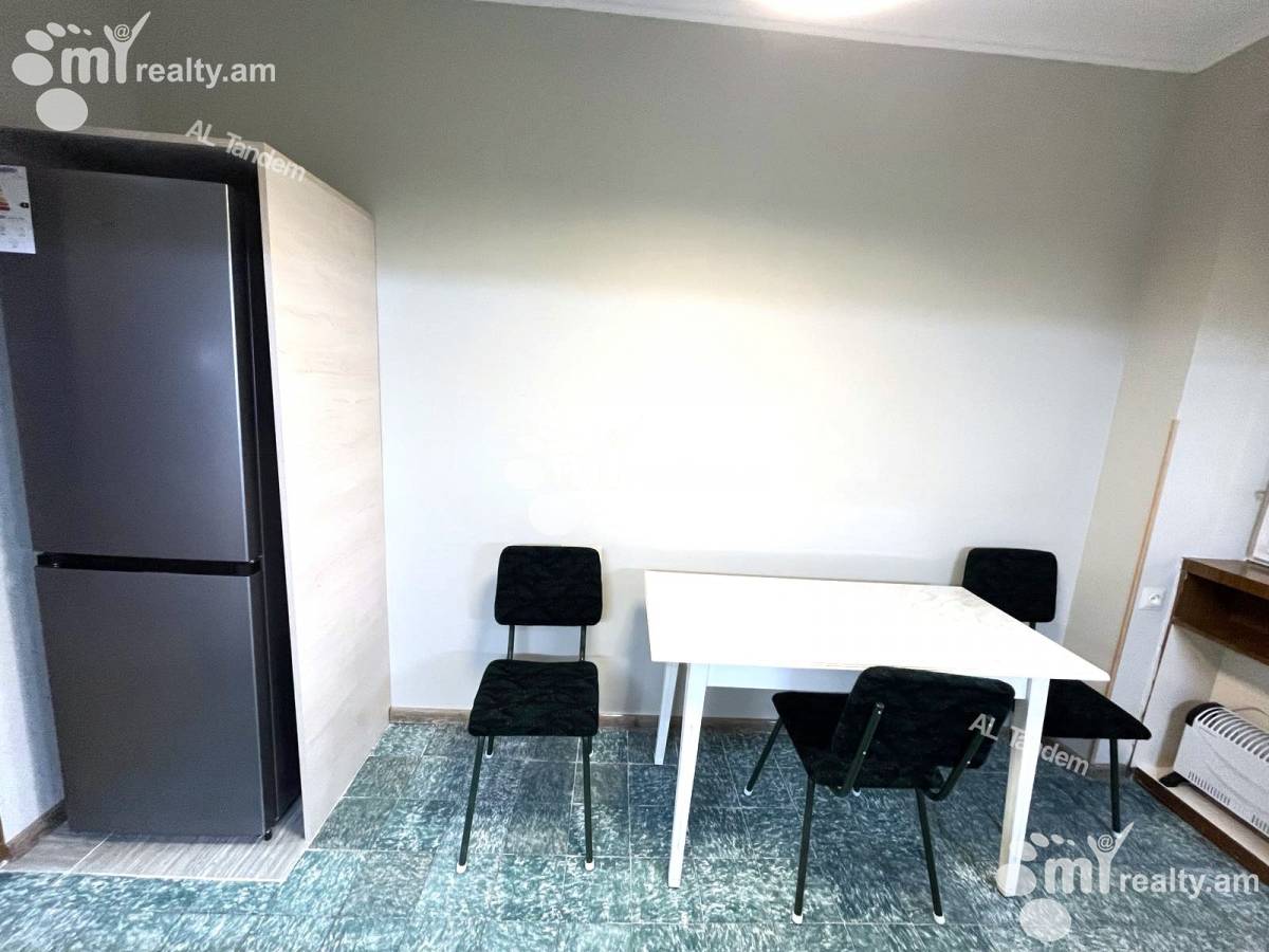 Снять 3 комнатную квартиру Сарян ул, Центр Ереван, 125495