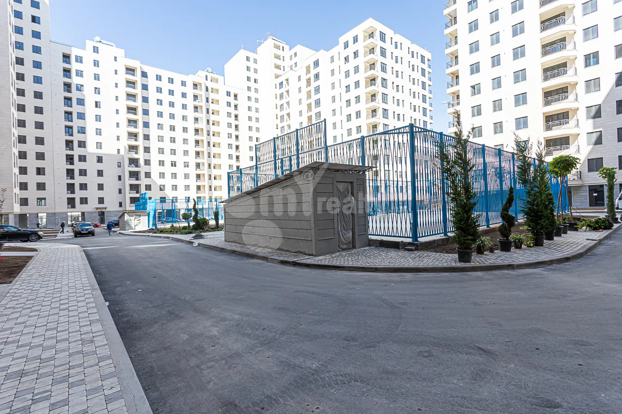 4 bedroom apartment for sale خیابان گِریبودوف, عربگیر ایروان, 157189