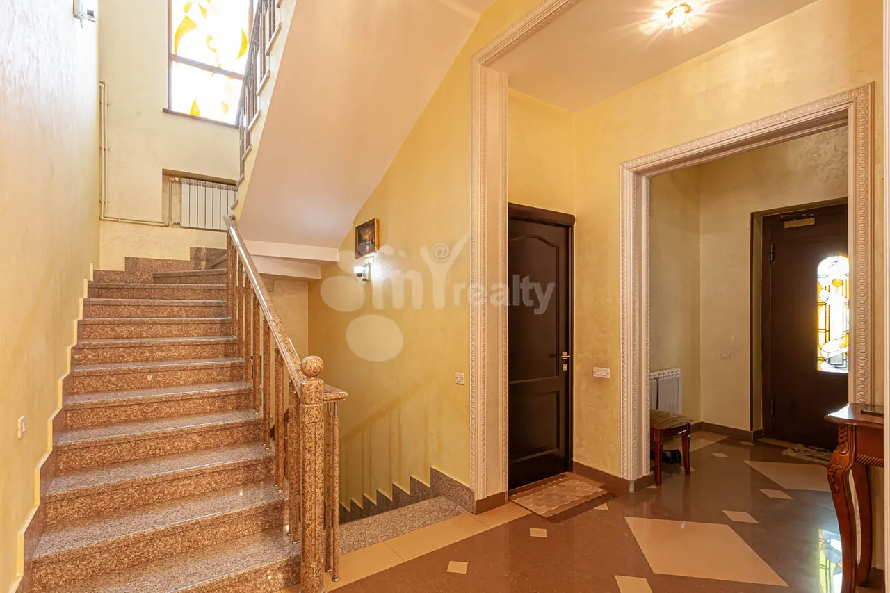 House for sale Teryan st, Avan Yerevan, 157309