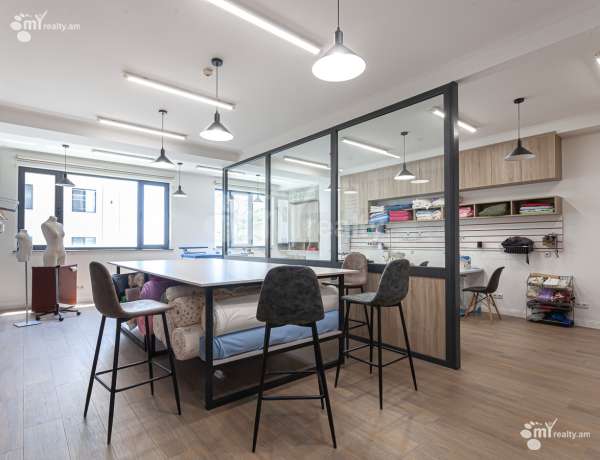 norakaruyc-bnakaran/2-senyakanoc/Antarayin+St/Center/Yerevan