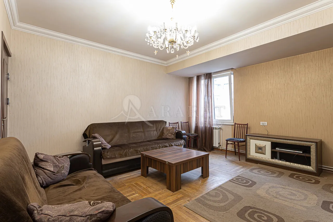 3 bedroom apartment for sale E. Qochar St, Center Yerevan, 157683