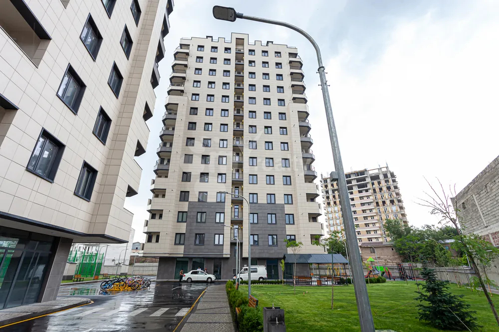 norakaruyc-bnakaran/3-senyakanoc/Hasratyan+st./Ajapnyak/Yerevan