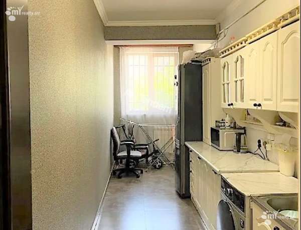 3-senyakanoc-bnakaran-vacharq-Yerevan-Achapnyak