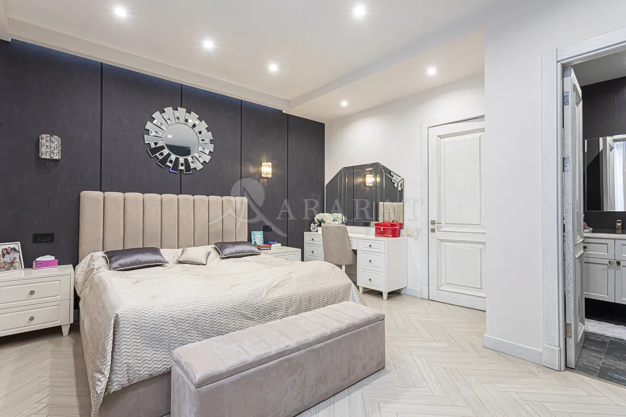 4 bedroom apartment for sale Aram St, Center Yerevan, 159222