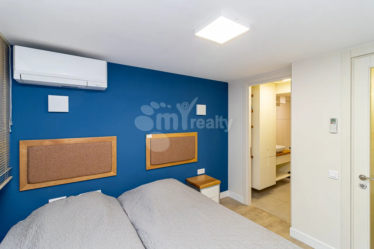 3 bedroom apartment for rent Antarayin St, Center Yerevan, 161496
