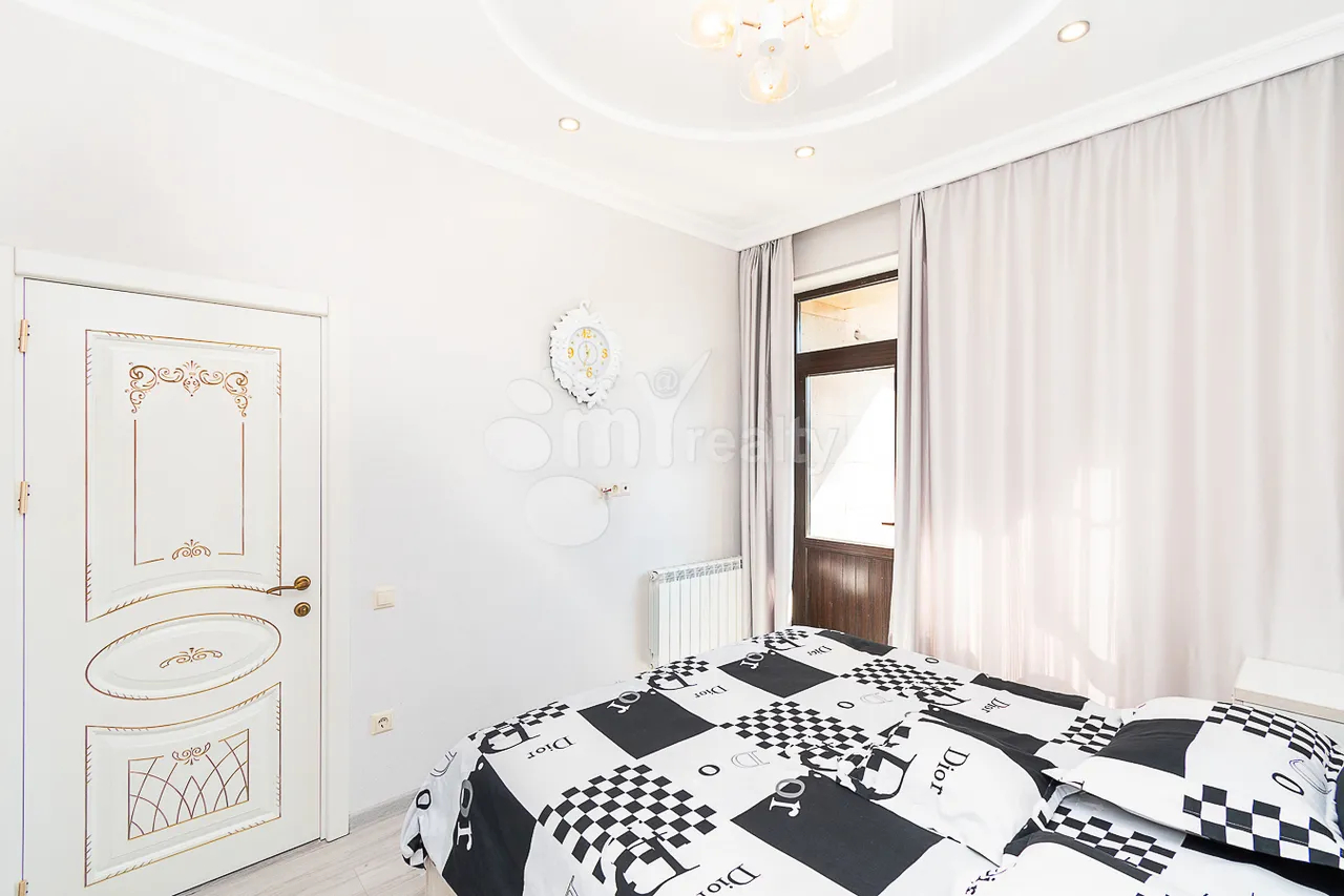 2 bedroom apartment for rent Buzand St, Center Yerevan, 159400