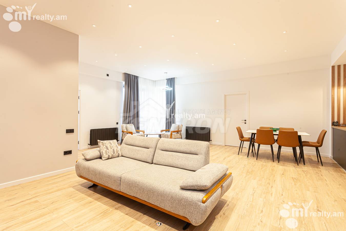 3 bedroom apartment for sale Paronyan St, Center Yerevan, 155916