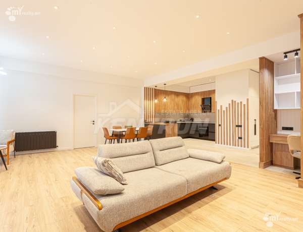 3-senyakanoc-bnakaran-vacharq-Yerevan-Center