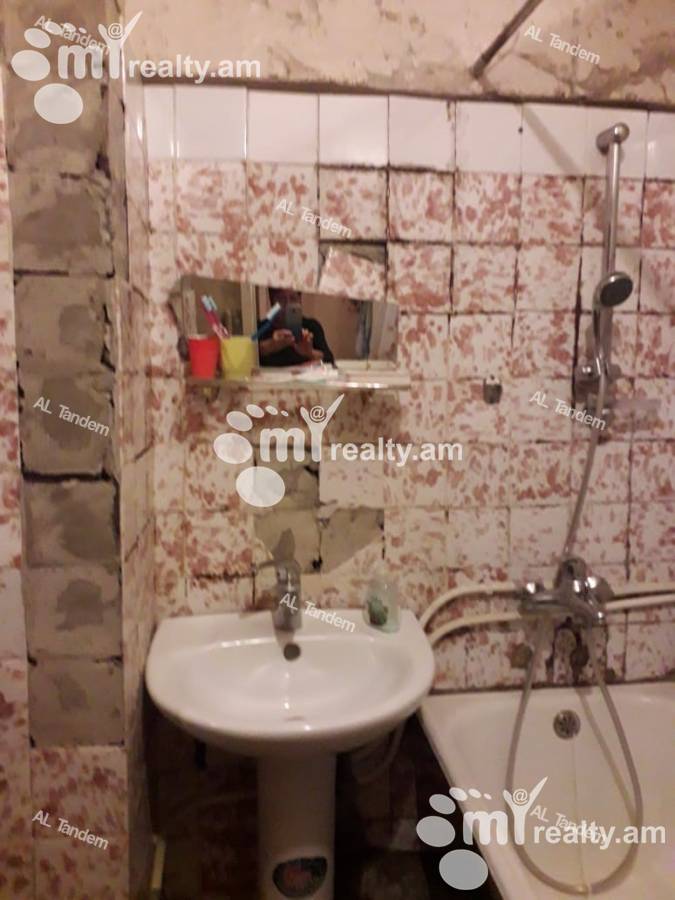 3 սենյականոց բնակարան  Խորենացու փող, Կենտրոն Երևան, 123218