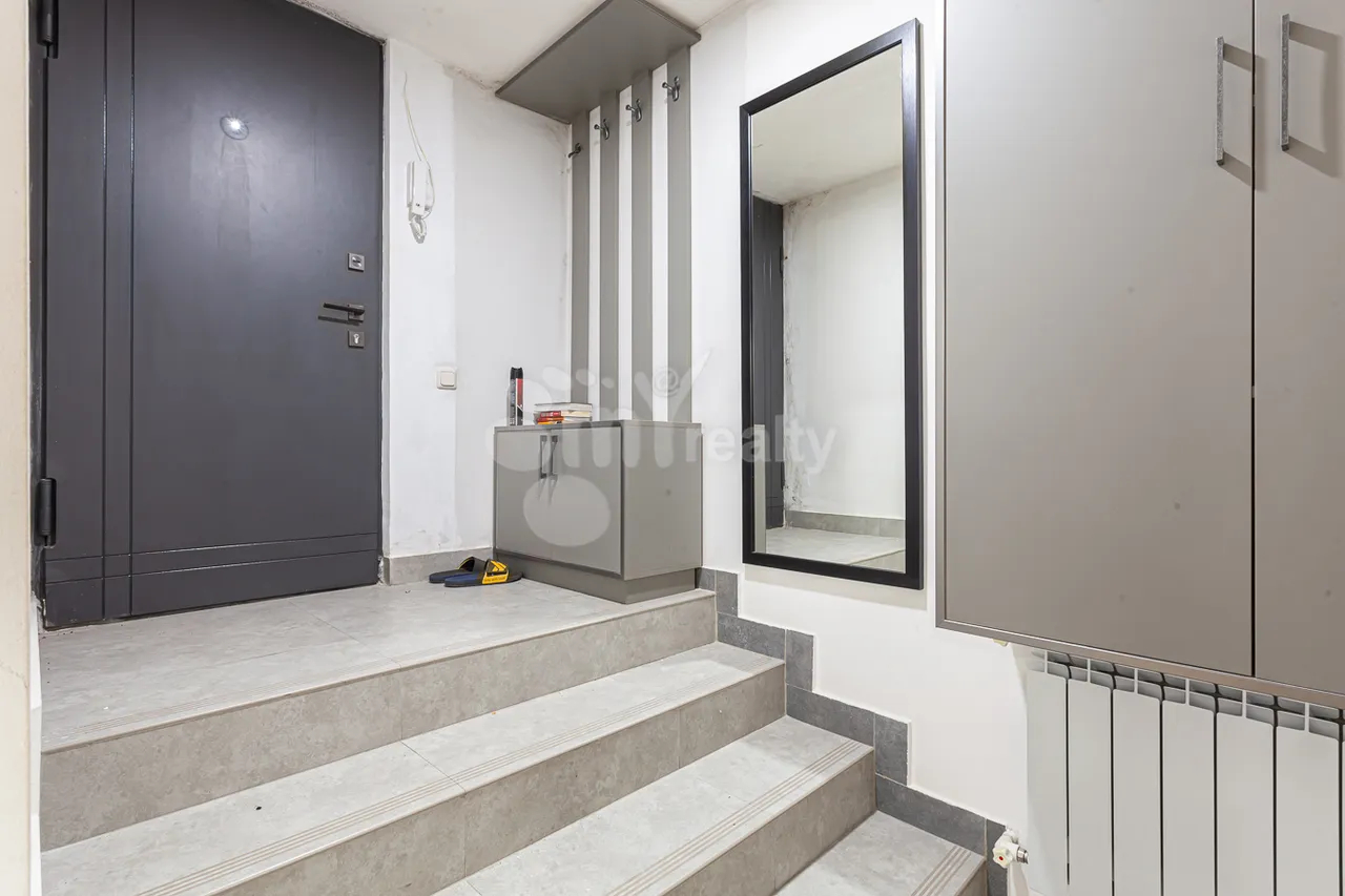 House for sale خیابان فیسکولتورنیکِر, مرکز شهر ایروان, 157326