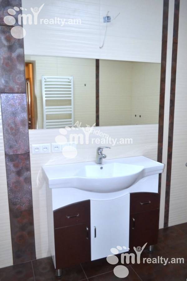 3 bedroom apartment for sale خیابان نعلبندیان, مرکز شهر ایروان, 159345