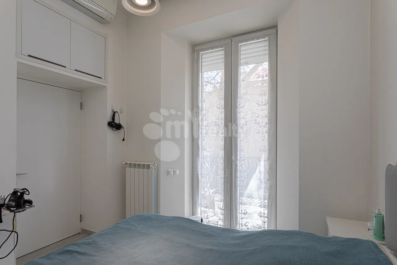3 bedroom apartment for sale Teryan St, Center Yerevan, 160084