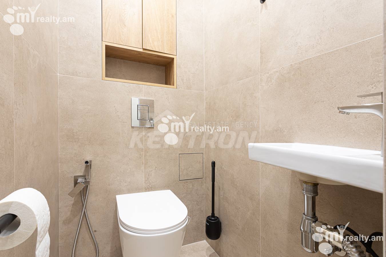 3 bedroom apartment for rent Tamanyan St, Center Yerevan, 156989