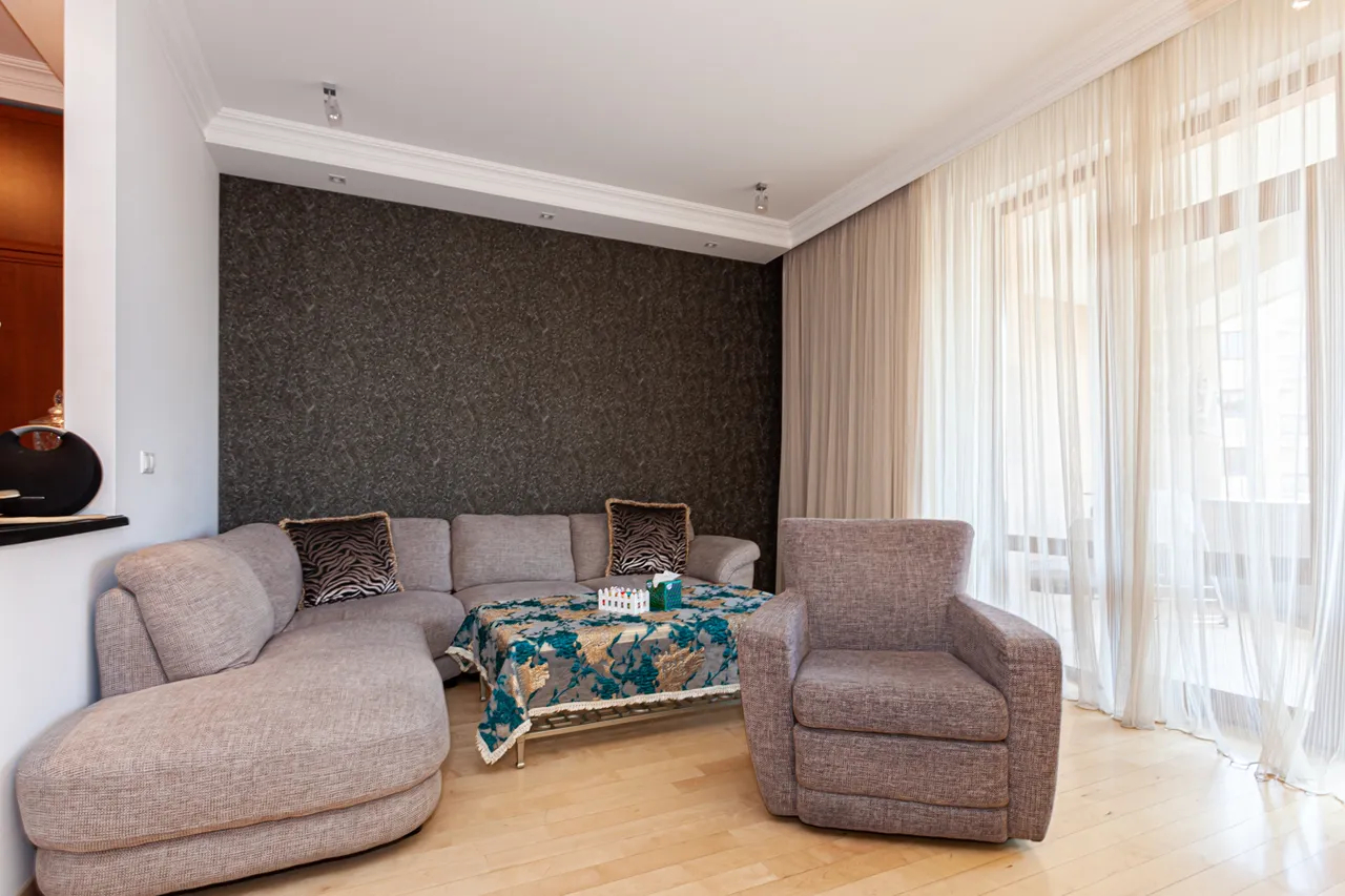 3 bedroom apartment for rent Northern (Hyusisayin)  Ave, Center Yerevan, 158853
