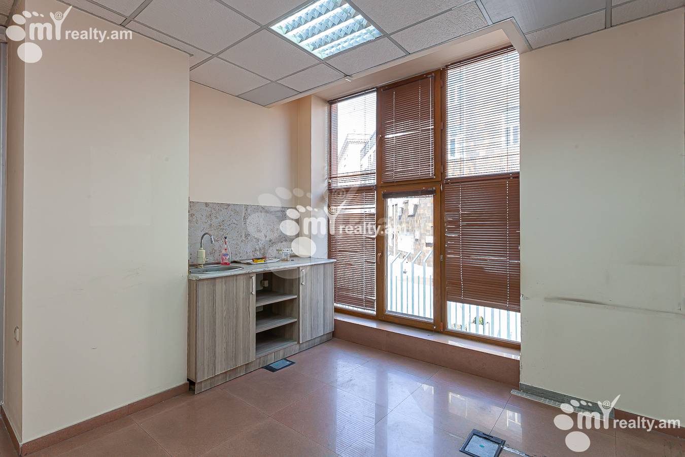 Снять коммерческoе помещение Терян ул, Центр Ереван, 148861