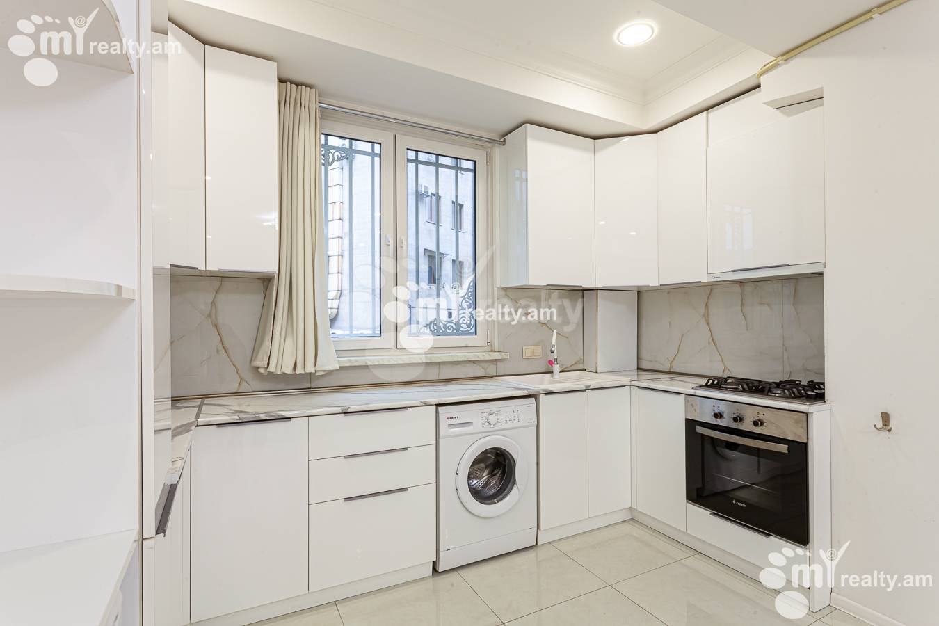 2 սենյականոց բնակարան  Ե. Քոչար փող, Կենտրոն Երևան, 137922