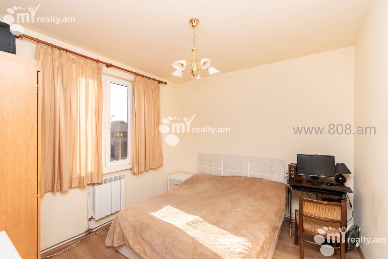 3 սենյականոց բնակարան  Սարյան փող, Կենտրոն Երևան, 130219