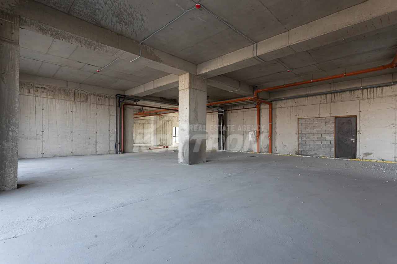 Commercial property for sale Paruyr Sevak  dis. 17 street, Avan Yerevan, 157751