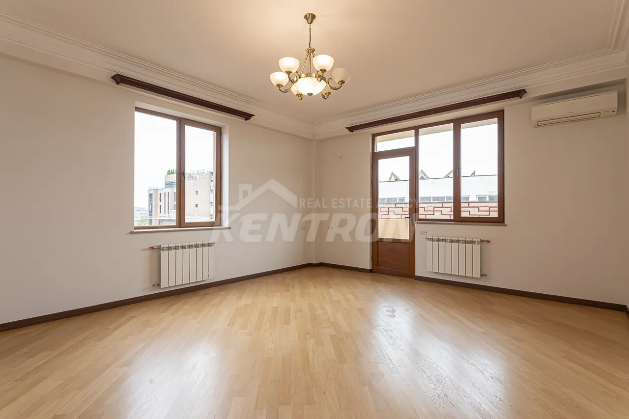 4 bedroom apartment for sale Vardanants St, Center Yerevan, 157556