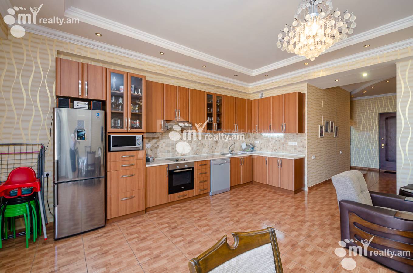 Купить 2 комнатную квартиру Арам ул, Центр Ереван, 152025