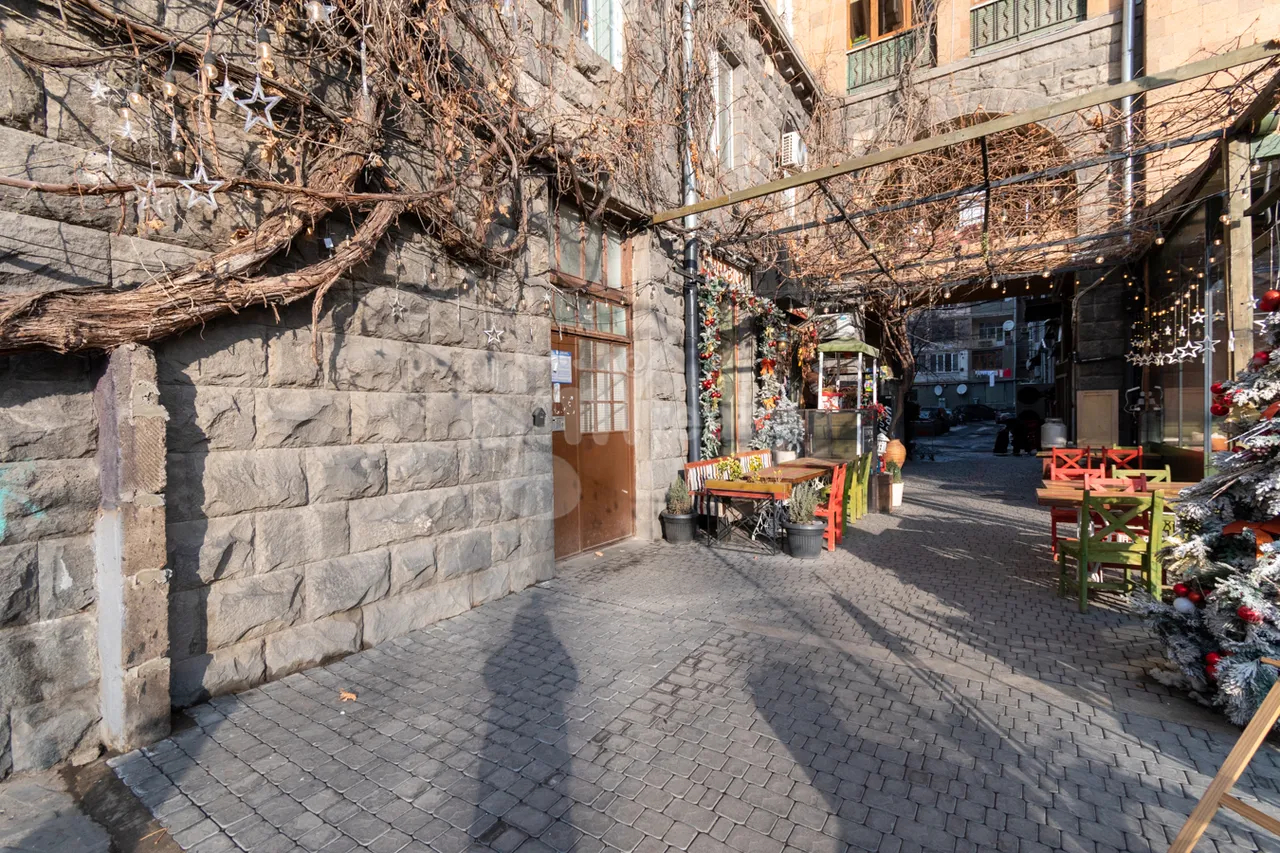 4 սենյականոց բնակարան  Բաղրամյան պող(Կենտրոն), Կենտրոն Երևան, 158738