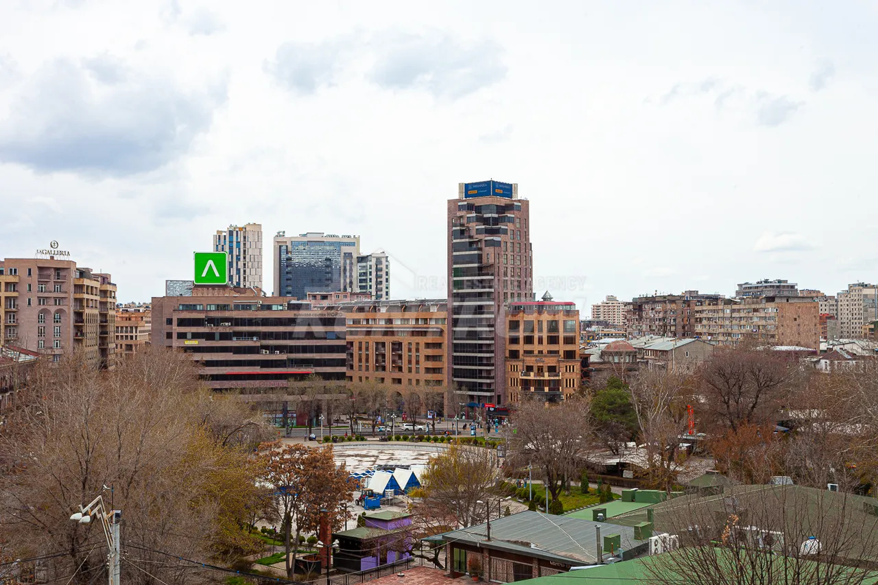 5 սենյականոց բնակարան վարձով Տերյան փող, Կենտրոն Երևան, 158098