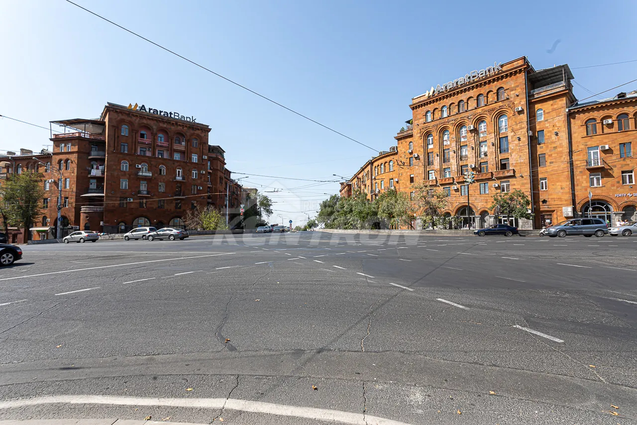 3 bedroom apartment for sale Mashtots Ave, Center Yerevan, 157493