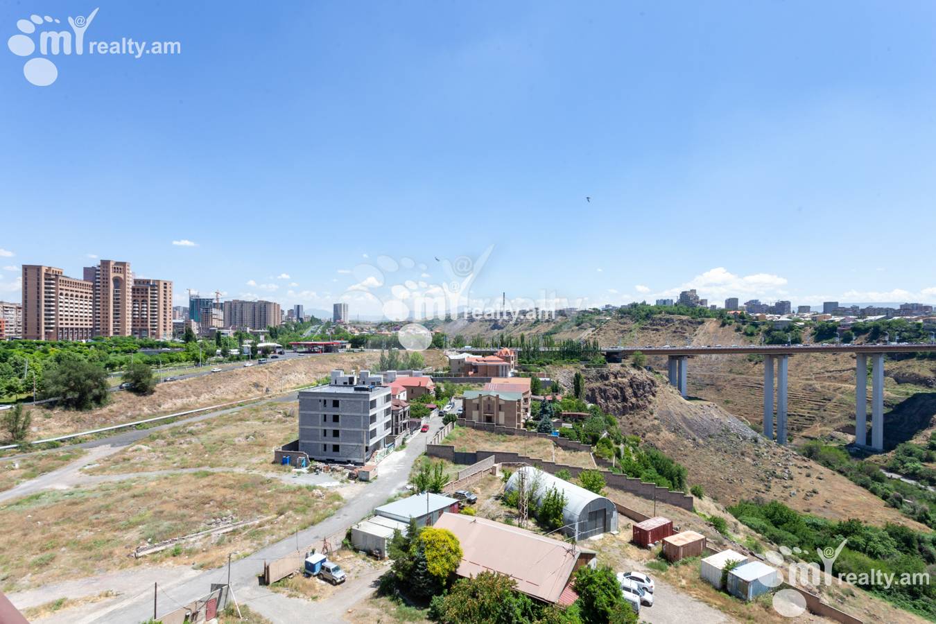 3 սենյականոց բնակարան վարձով Միկոյան փող, Դավթաշեն Երևան, 151304