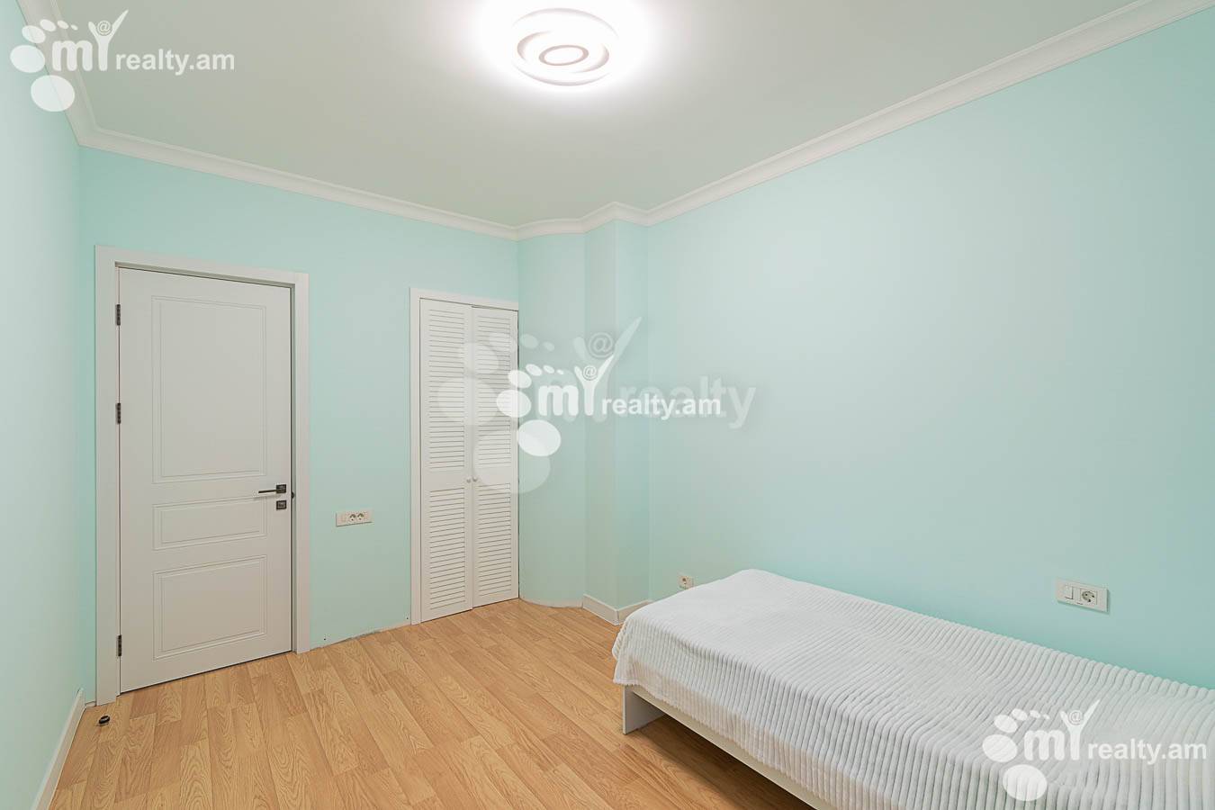 4 bedroom apartment for sale Aram St, Center Yerevan, 153276