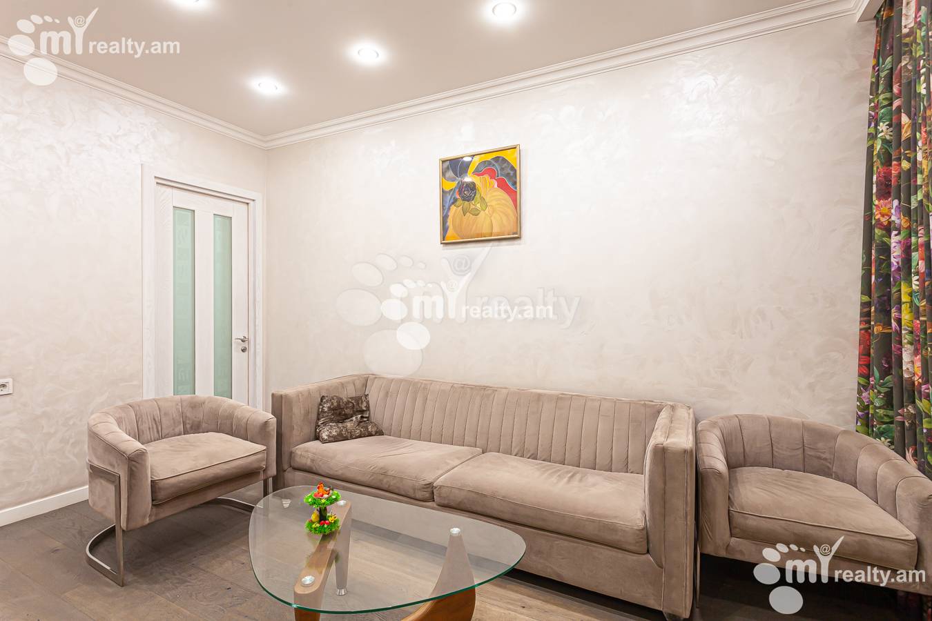 Снять 3 комнатную квартиру Маштоца пр, Центр Ереван, 147239