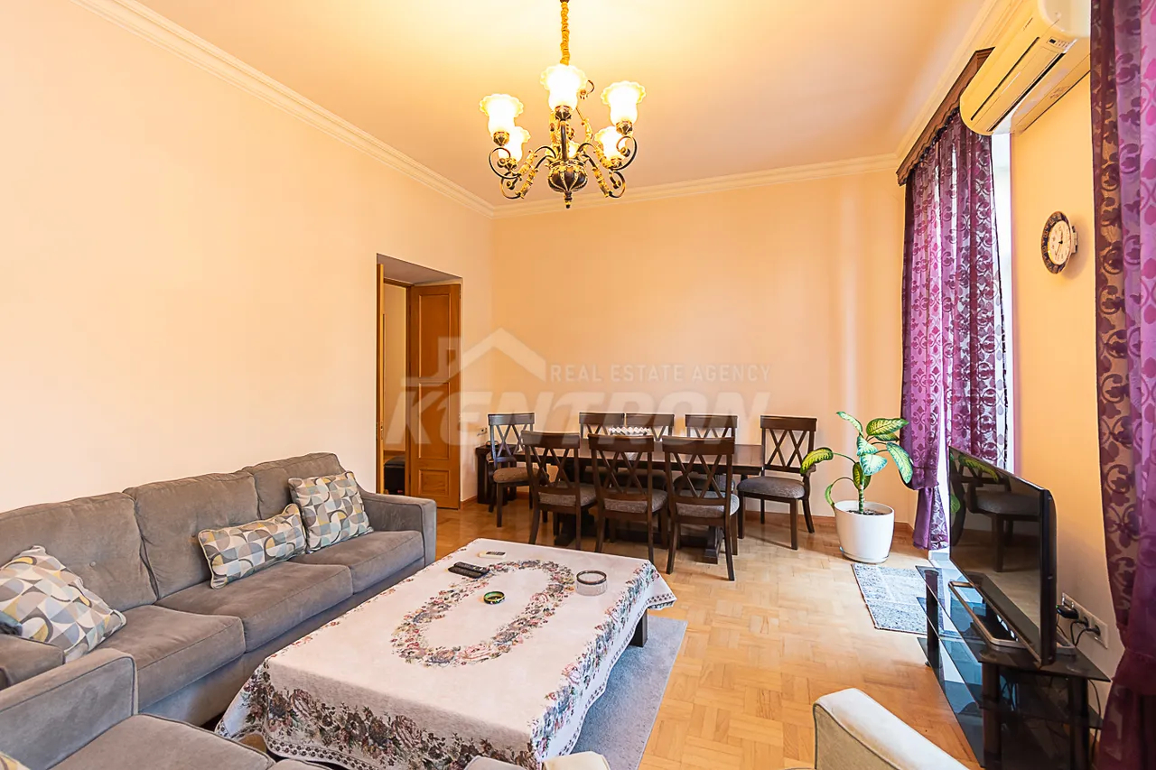 4 bedroom apartment for sale Mashtots Ave, Center Yerevan, 161677
