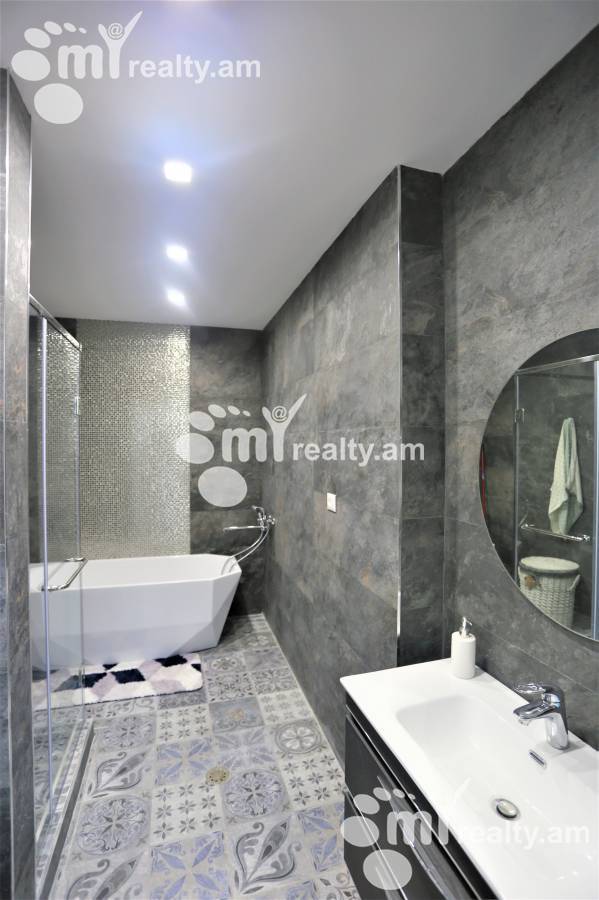 Купить 2 комнатную квартиру Бузанд ул, Центр Ереван, 142418