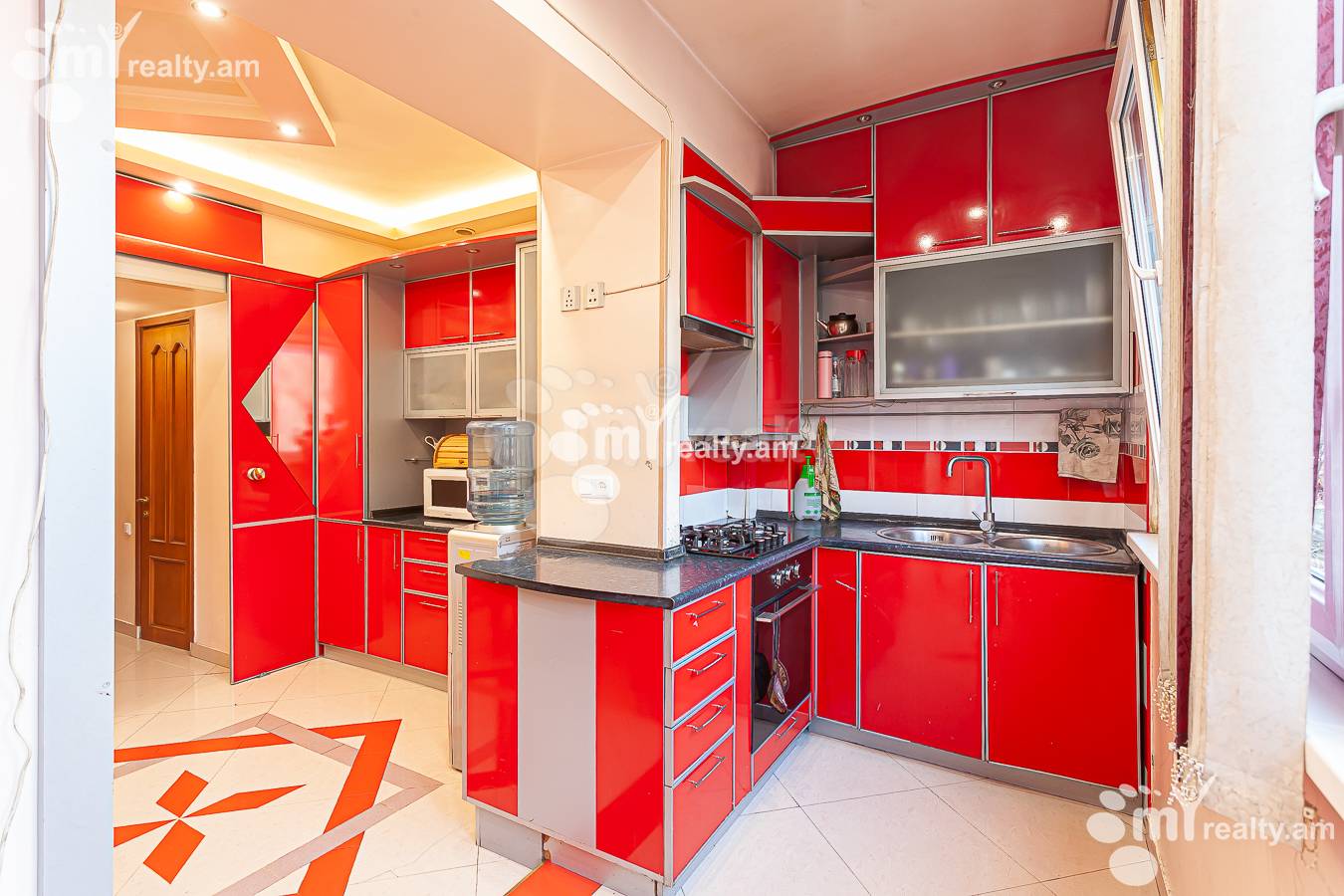 4 սենյականոց բնակարան  Վ.Փափազյան փող, Արաբկիր Երևան, 145108