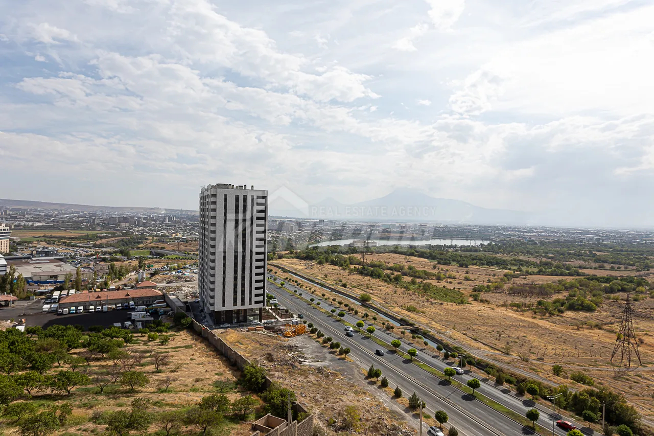 3 bedroom apartment for sale خیابان تسوواکال ایساکوف, مرکز شهر ایروان, 157222