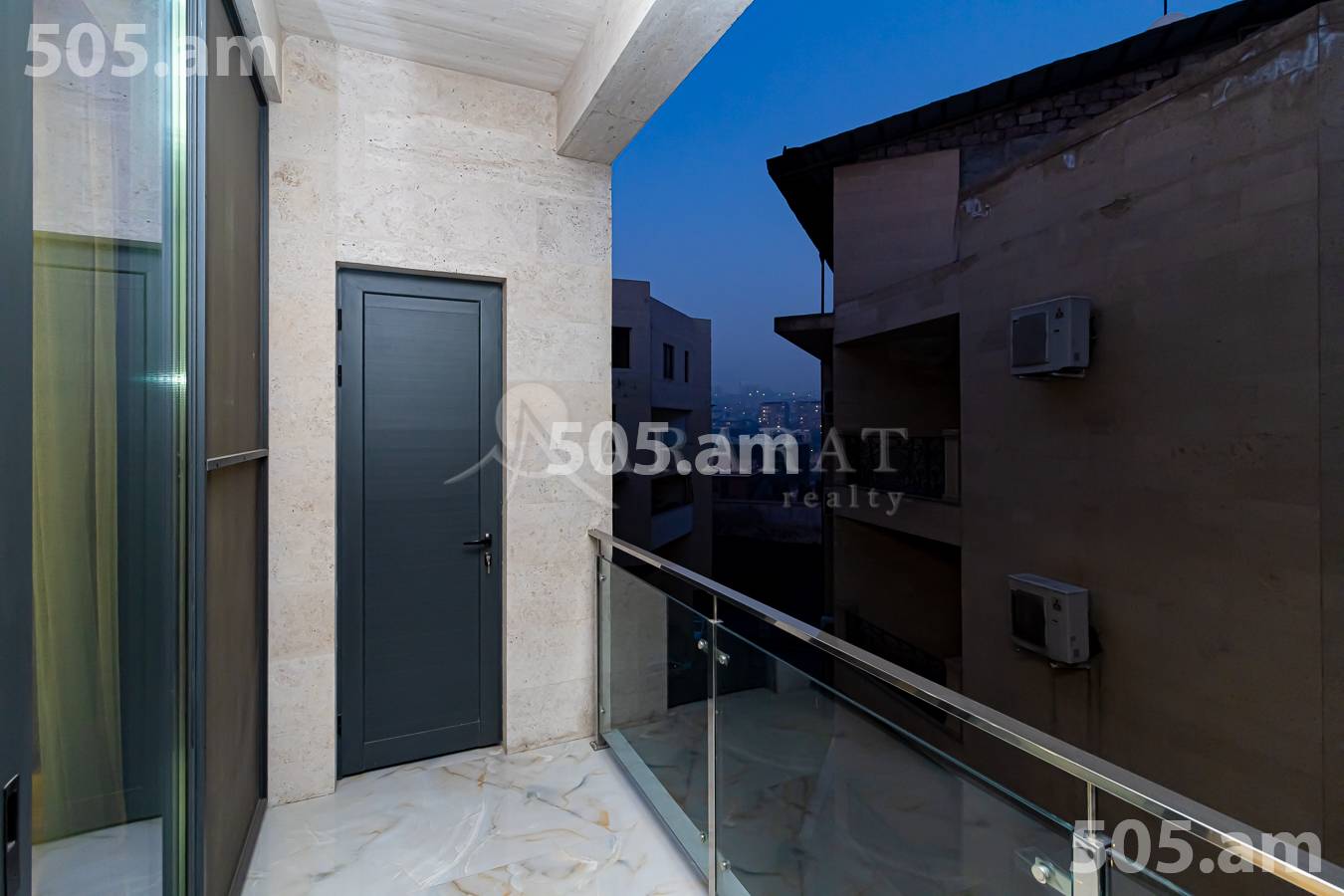 3 bedroom apartment for sale خیابان آزاتوتیان, عربگیر ایروان, 153981