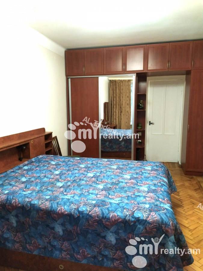 3 bedroom apartment for rent Abovyan St, Center Yerevan, 142503